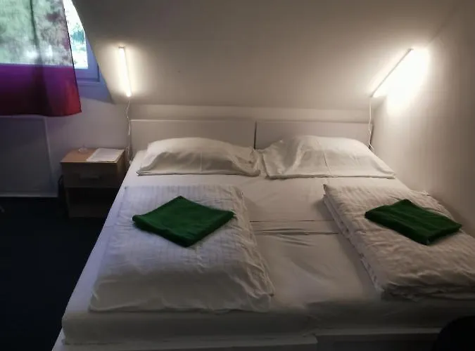 Thomas Panzio 住宿加早餐酒店 3*